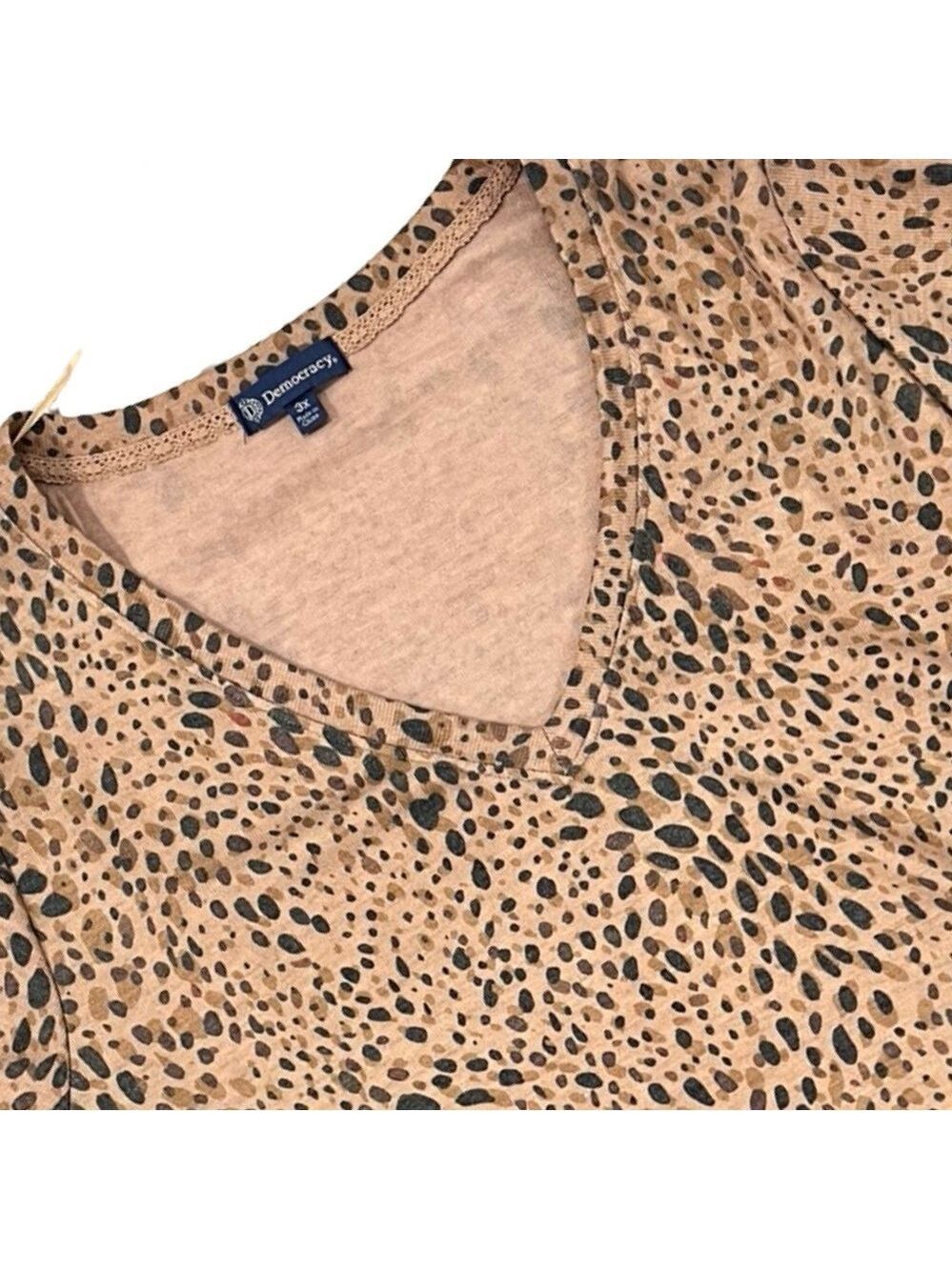 NWT $69 WHOOPS FILE Democracy Plus Size Knit Top